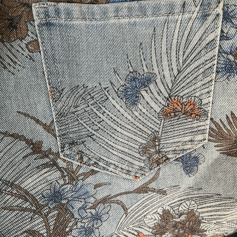 NWT Molly Bracken Floral Jean Shorts - Blue and Orange - Picture 9 of 11